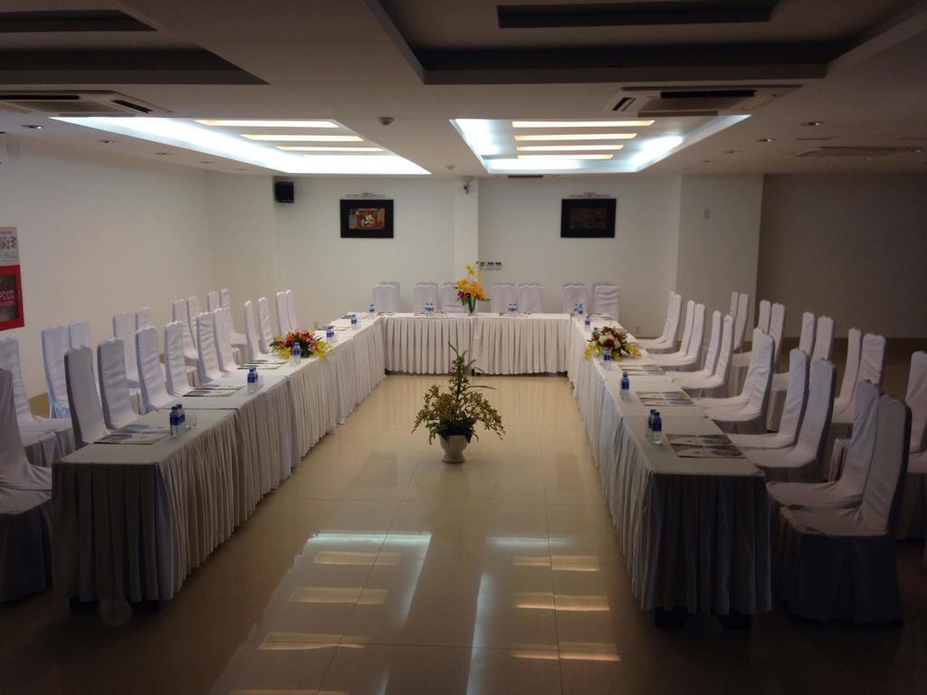 Varna Hotel Дананг Экстерьер фото